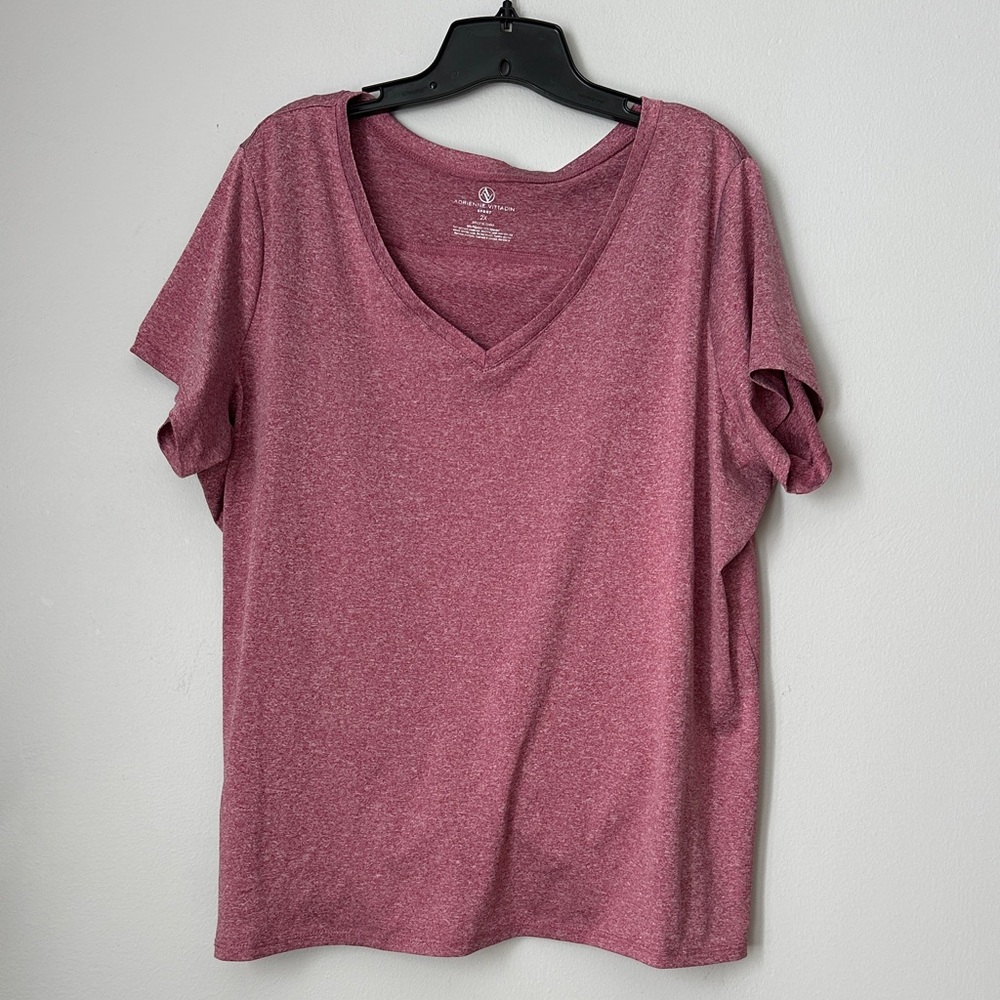 Adrienne Vittadin Women's  V-Neck Athletic short sleeve Top size XXL